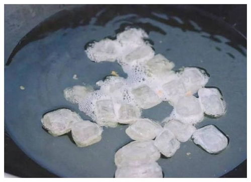 大厨教你炒糖色,用白糖就大错特错了 这样做糖色红亮没苦味