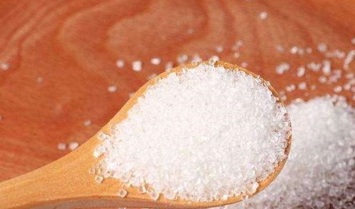 网上的奇葩养花法 白糖水刺激生根 浇花招蚊蝇,我们该怎么办