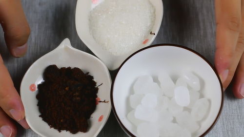 红糖白糖冰糖的制作方法及其成分,看过才知道如何配制营养
