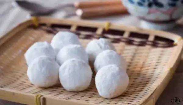 花灯如昼元宵夜，你可愿等我在灯火阑珊处